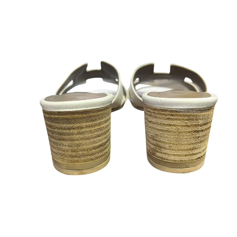 【美收精品】HERMES白色跟鞋 5-250-6