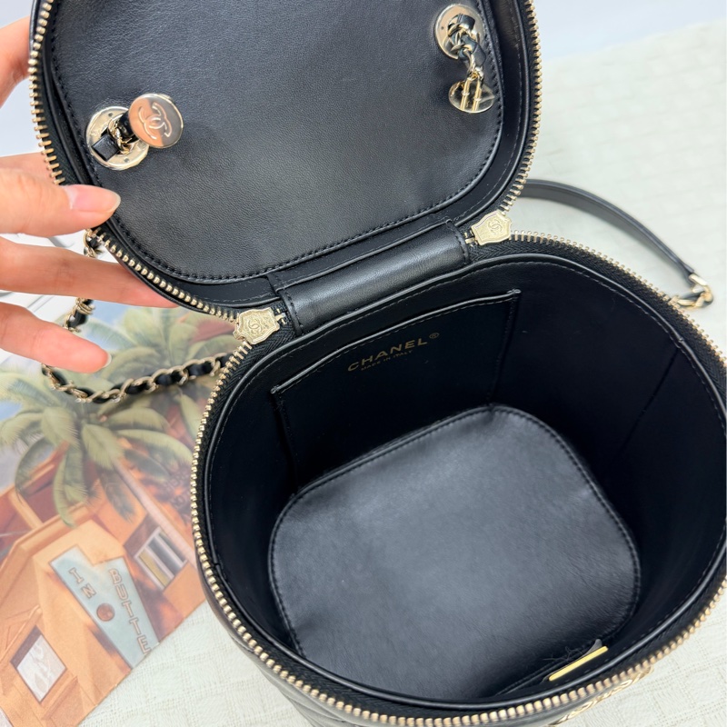 Chanel 黑羊皮菱格Trendy CC Vanity斜背化妝箱-7
