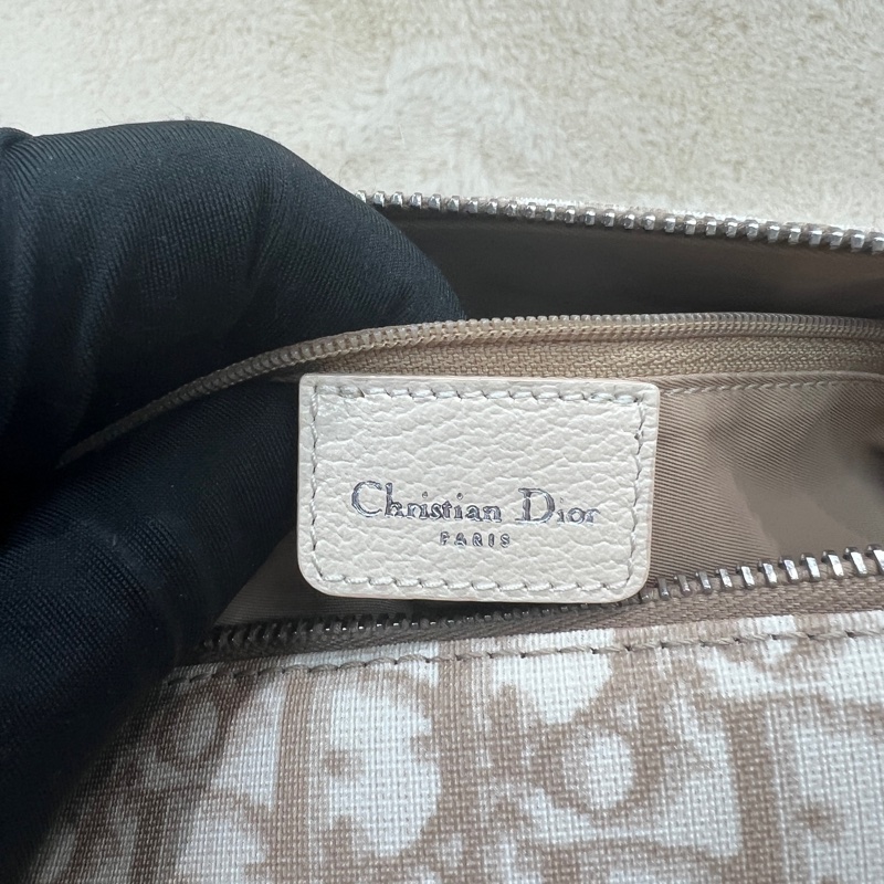 Christian Dior 的經典波士頓包 XC556-12
