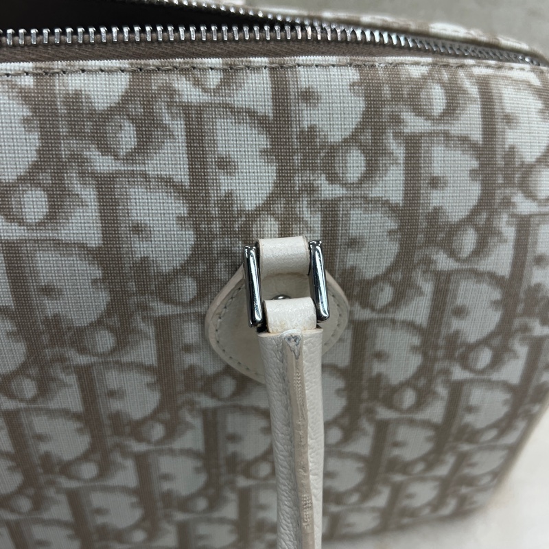 Christian Dior 的經典波士頓包 XC556-16