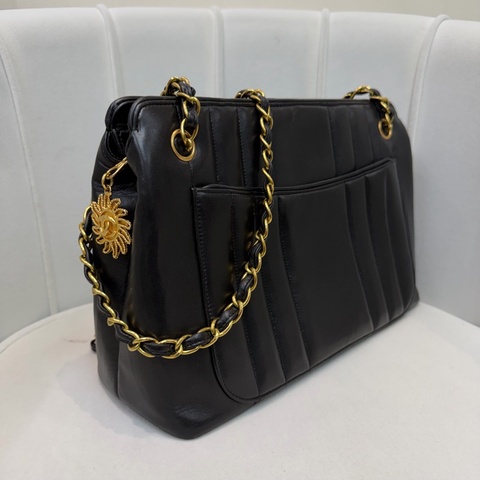 CHANEL 中古太陽花吊飾單肩斜揹袋 XC203