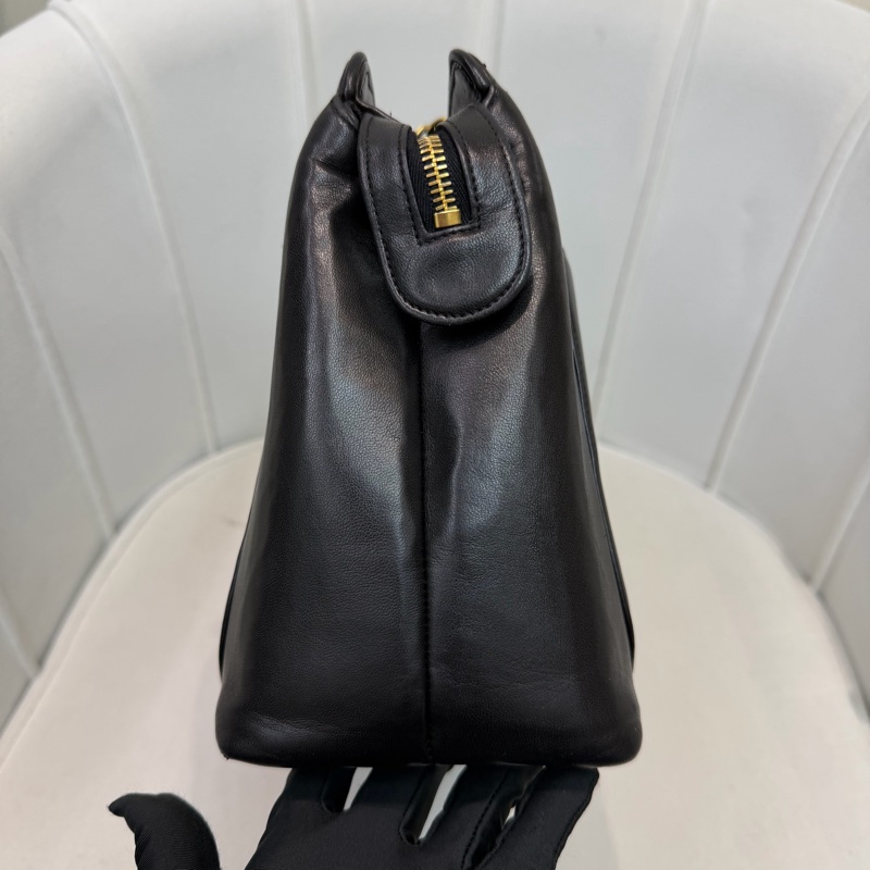 CHANEL 中古太陽花吊飾單肩斜揹袋 XC203-7