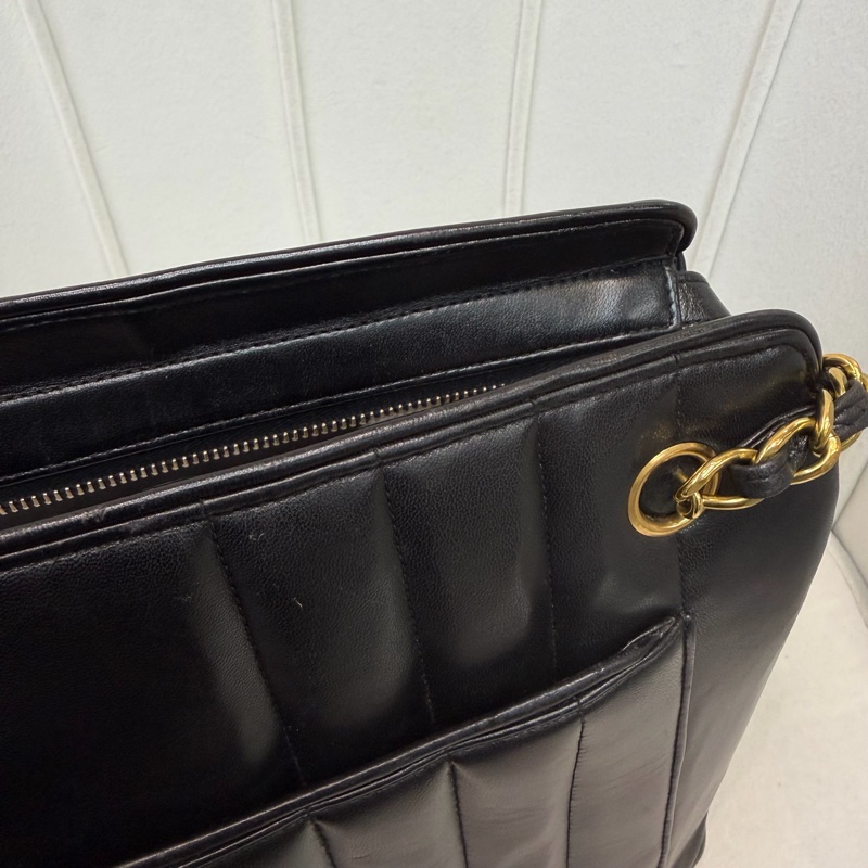 CHANEL 中古太陽花吊飾單肩斜揹袋 XC203-40