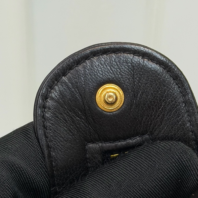 CHANEL 中古太陽花吊飾單肩斜揹袋 XC203-56