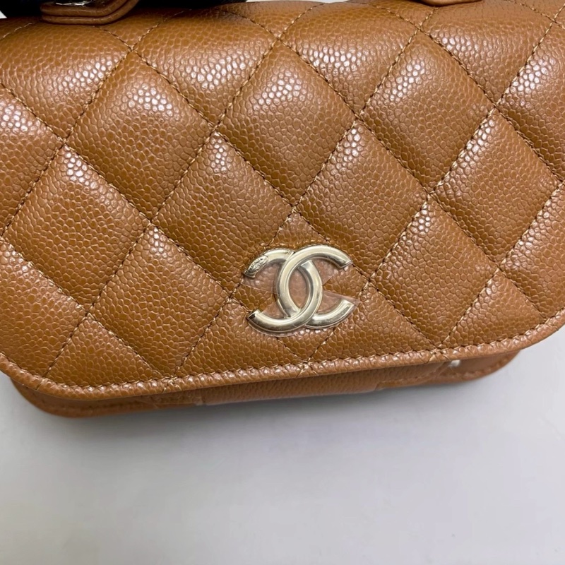 CHANEL香奈兒焦糖色荔枝牛皮mini郵差包🦖-16