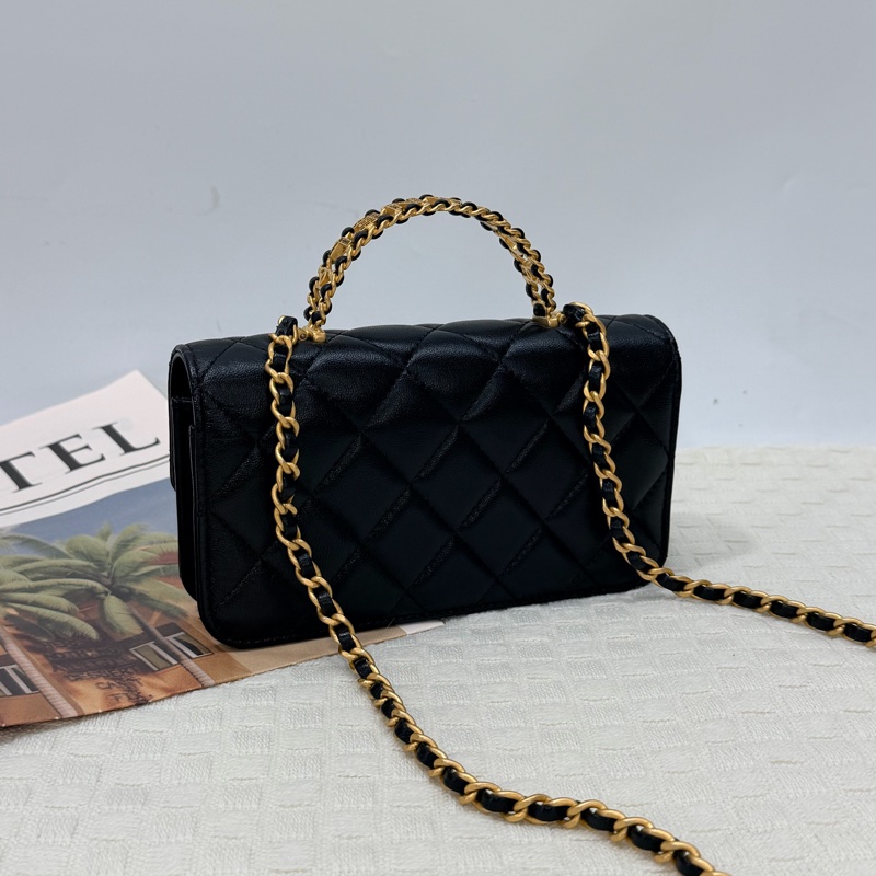 Chanel 黑羊皮金釦Logo 手把口蓋包-6