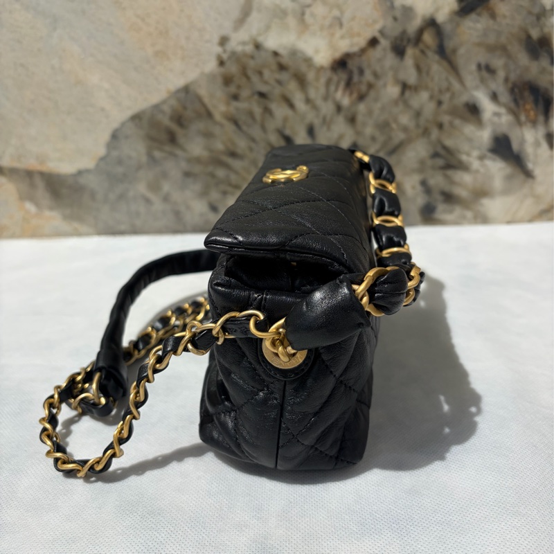 Chanel黑羊皮揉製羊皮霧金皮穿鍊二用便當包-小 HOBO-3