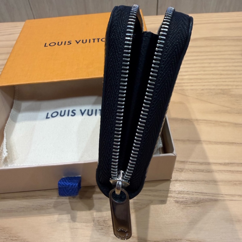 Louis Vuitton LV 水波紋 零錢包 M60152 黑色-14