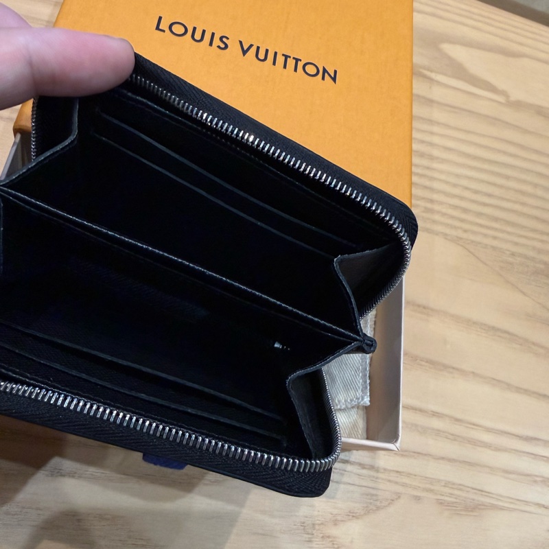 Louis Vuitton LV 水波紋 零錢包 M60152 黑色-16