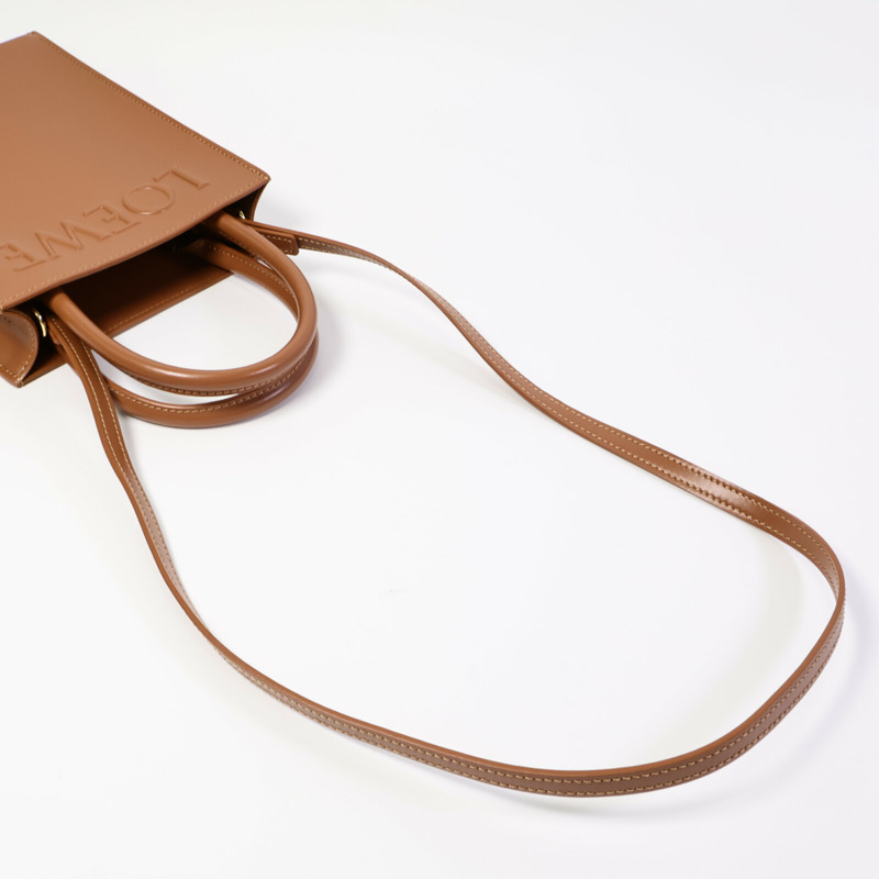 LOEWE 牛皮皮革Standard A5 Tote Bag手挽肩背兩用袋-7
