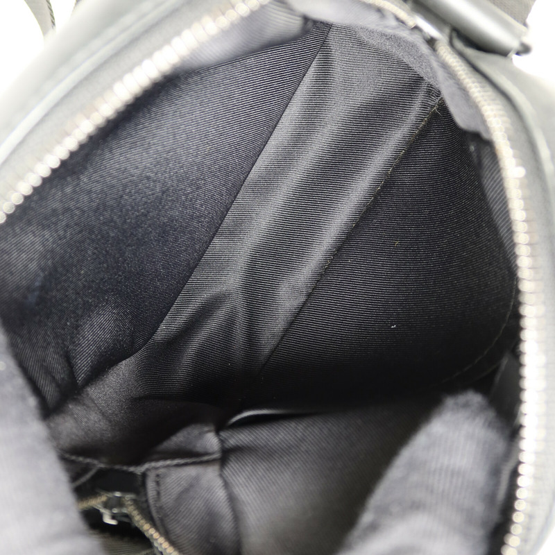 LOUIS VUITTON Monogram Shadow Danube PM肩背袋-4