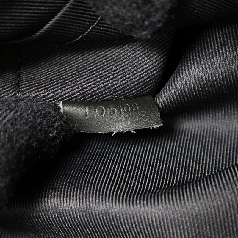 LOUIS VUITTON Monogram Shadow Danube PM肩背袋-7