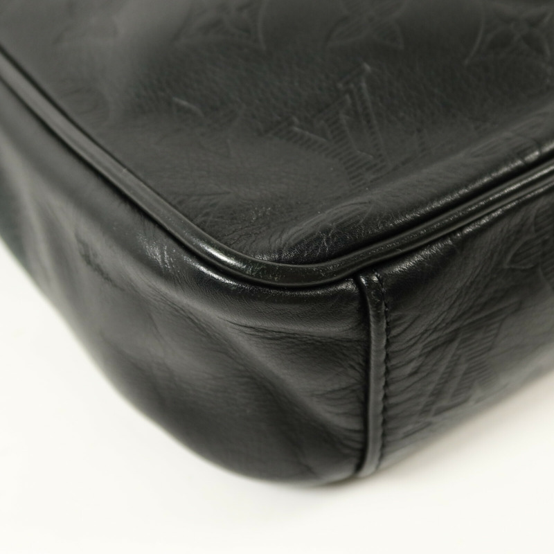 LOUIS VUITTON Monogram Shadow Danube PM肩背袋-13