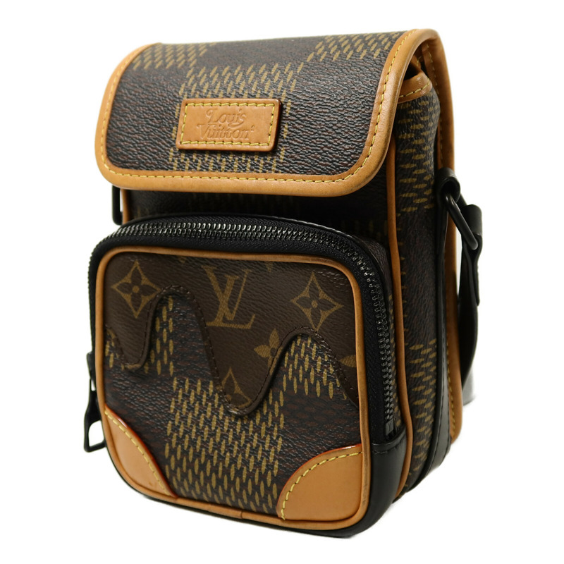 LOUIS VUITTON Damier Giant LV×NIGO Amazon Sling Bag肩背袋-2