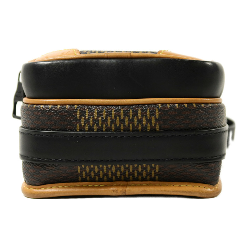 LOUIS VUITTON Damier Giant LV×NIGO Amazon Sling Bag肩背袋-3