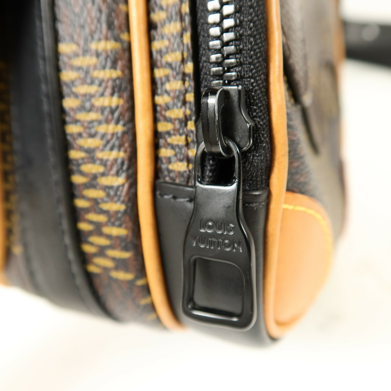LOUIS VUITTON Damier Giant LV×NIGO Amazon Sling Bag肩背袋-10
