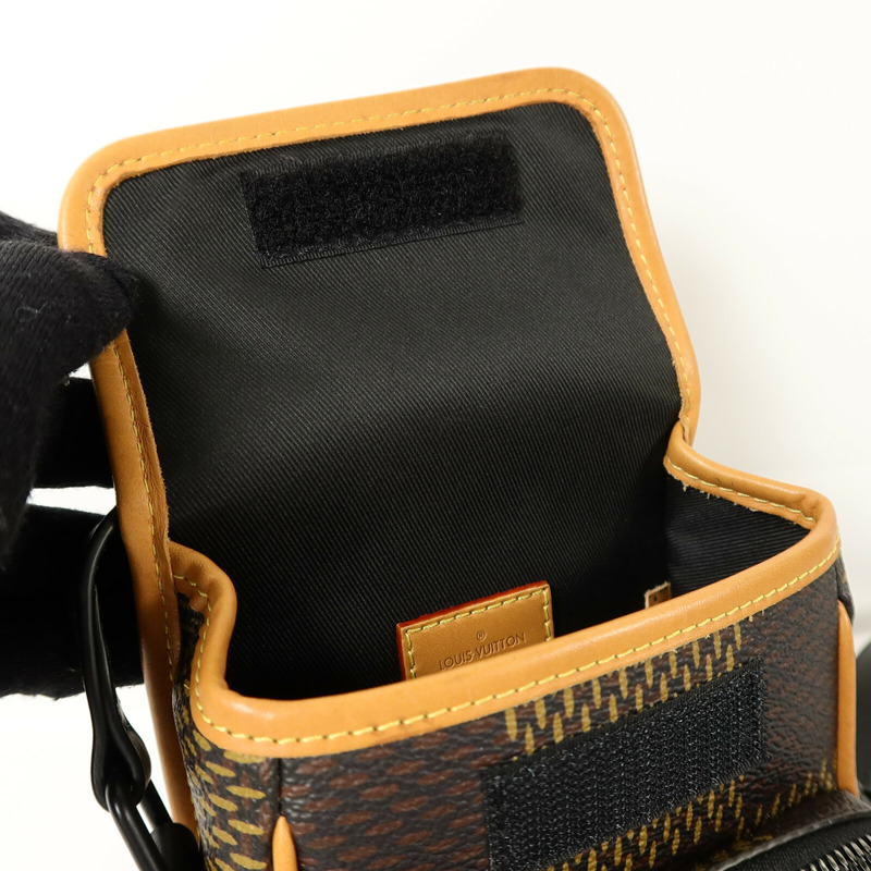 LOUIS VUITTON Damier Giant LV×NIGO Amazon Sling Bag肩背袋-11