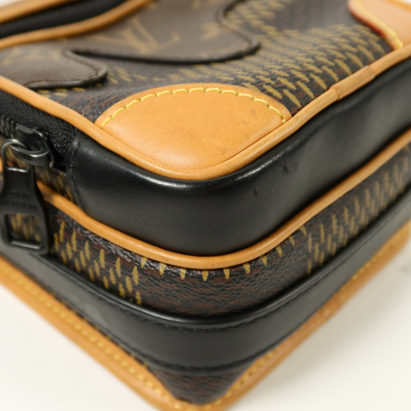 LOUIS VUITTON Damier Giant LV×NIGO Amazon Sling Bag肩背袋-14