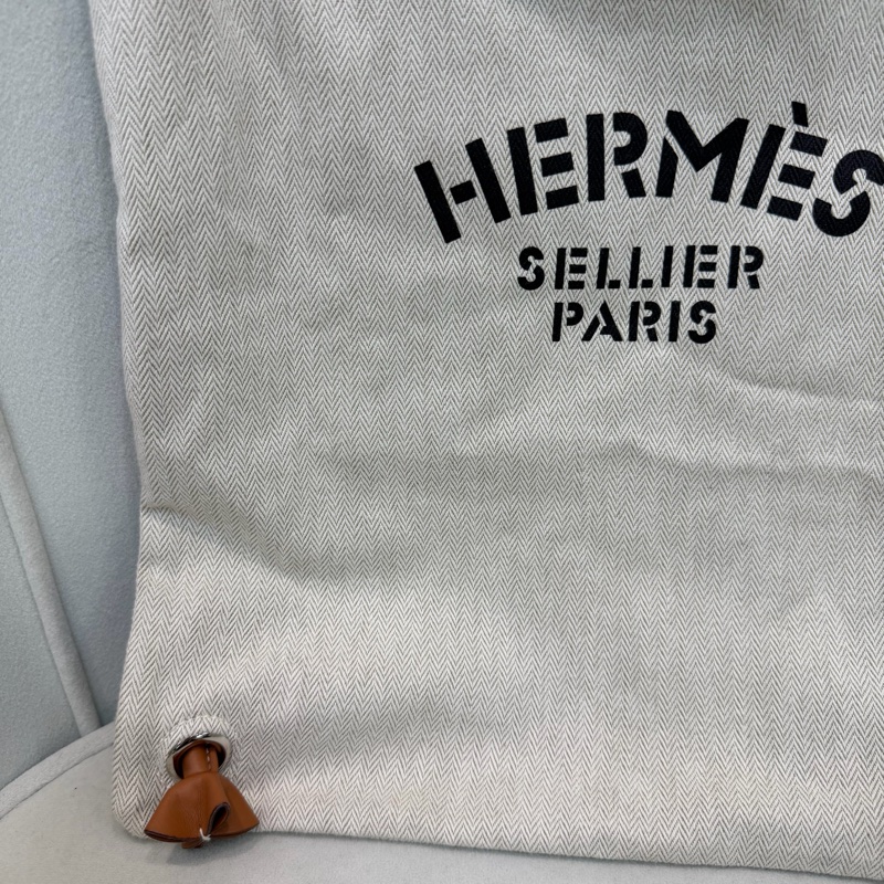 HERMES Toile Chevron Maline 帆布背包 XC543-3