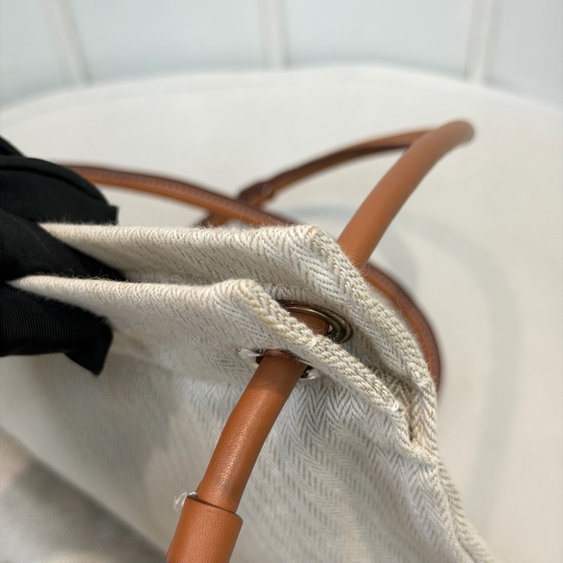HERMES Toile Chevron Maline 帆布背包 XC543-13