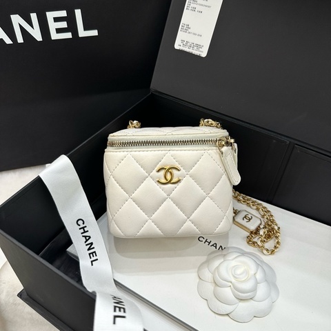 CHANEL香奈兒 22B 方糖化妝盒 自帶小鏡子 白色 小羊皮 22年芯片