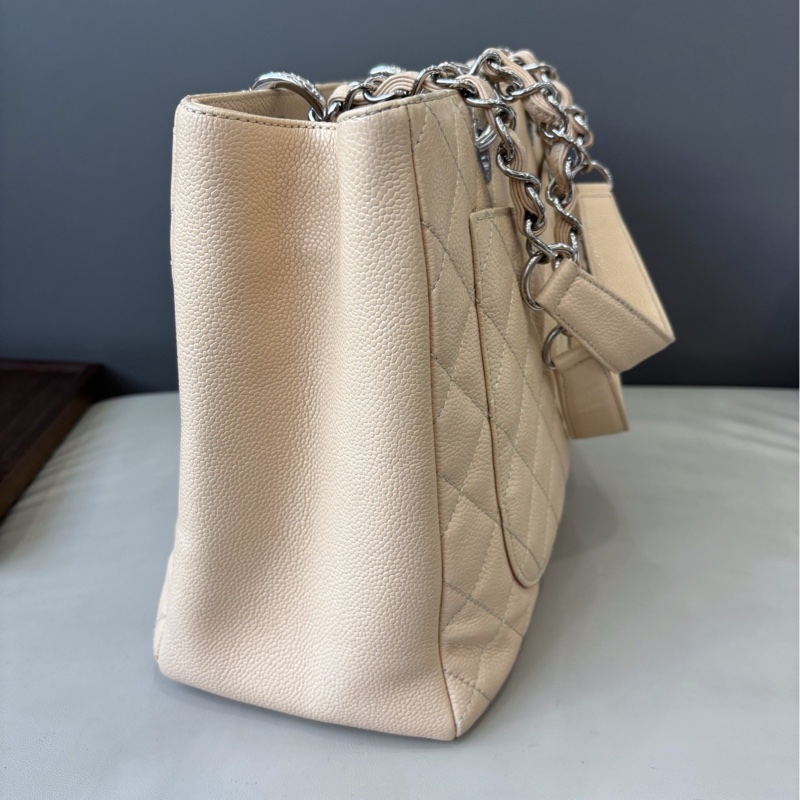 Chanel 米色荔枝紋牛皮Gst單肩包，33×25，97新-2