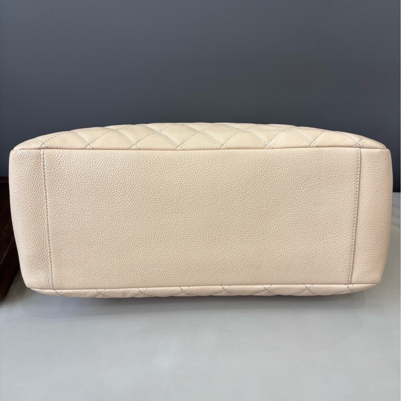 Chanel 米色荔枝紋牛皮Gst單肩包，33×25，97新-5