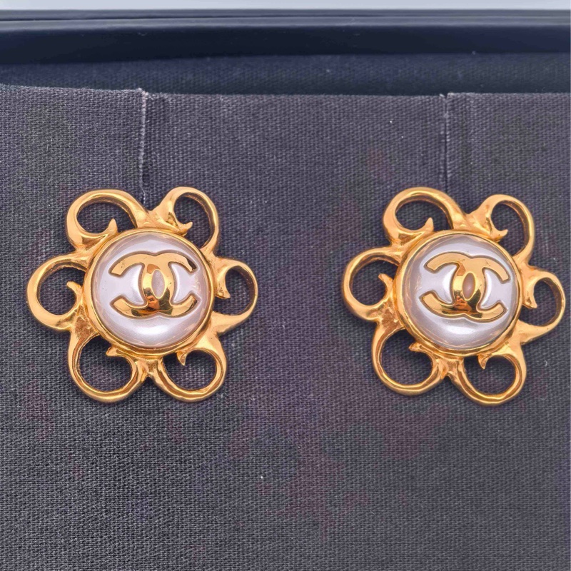 Chanel 耳環23C太陽花大號珍珠雙C耳環 2023C太陽花系列-1