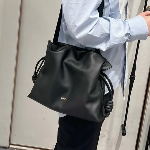 ✨Loewe 羅意威｜Flamenco 黑色福袋包｜98新