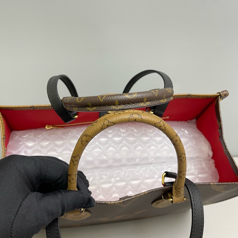 🌷新款芯片款！Louis Vuitton Onthgo 雙色中號-6
