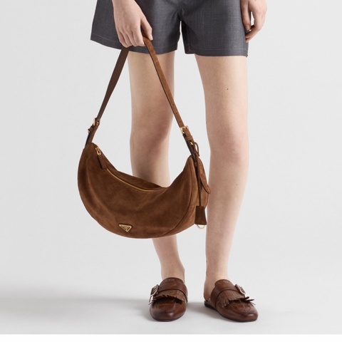 Prada 女士 徽標單肩包均碼碼大號、42cm*8.5cm*19.5cm