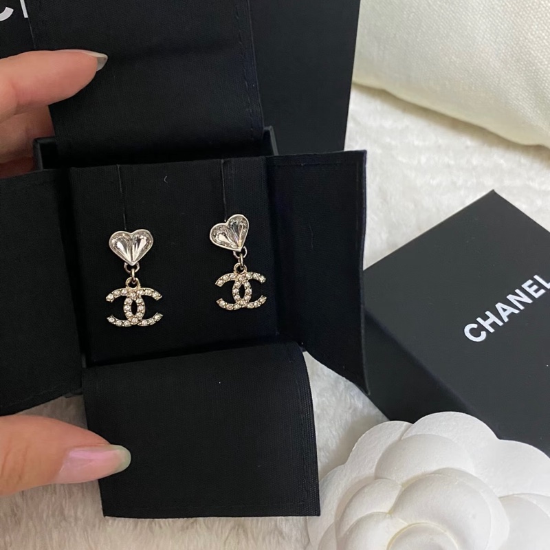 C Chanel耳環 香奈兒耳環23S 愛心鑽雙C吊墜耳環 23春夏系列-1