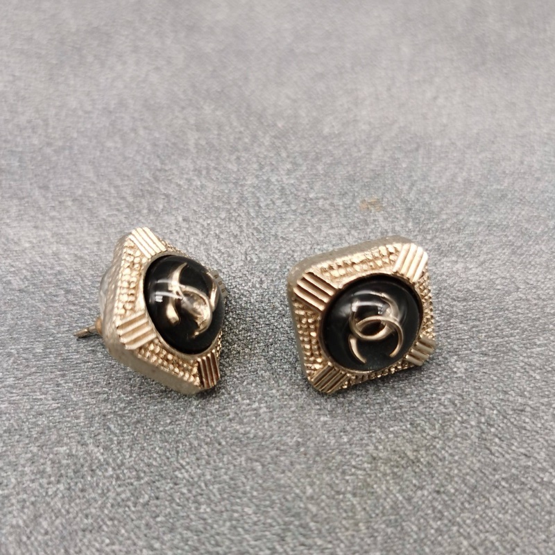 chanel香奈兒耳環21A黑金琺瑯雙c方形耳釘-2
