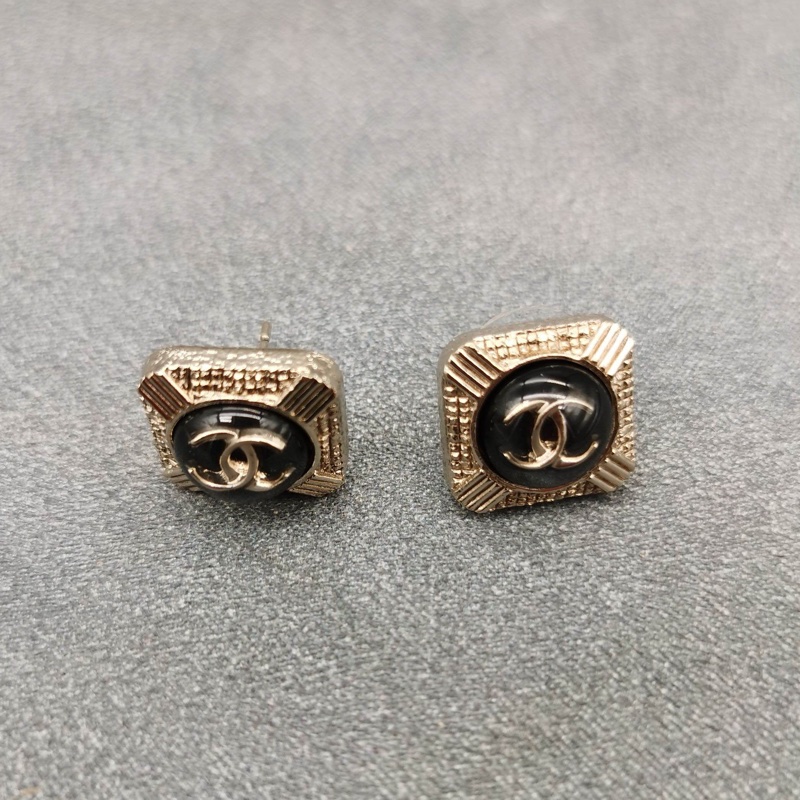 chanel香奈兒耳環21A黑金琺瑯雙c方形耳釘-3