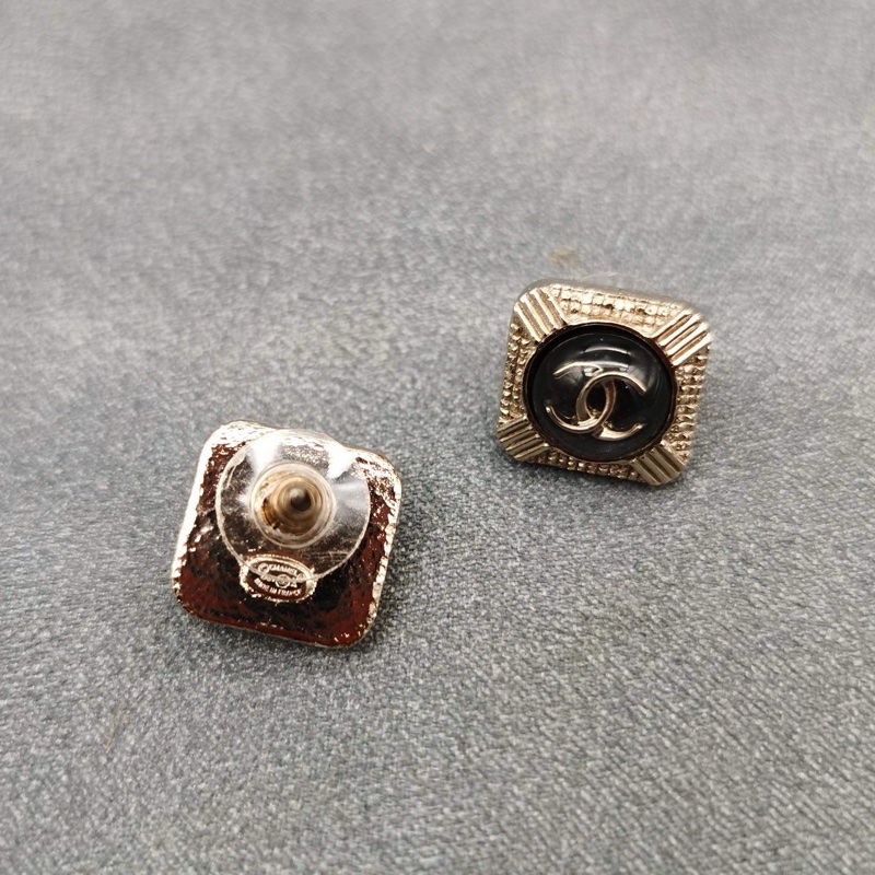 chanel香奈兒耳環21A黑金琺瑯雙c方形耳釘-4