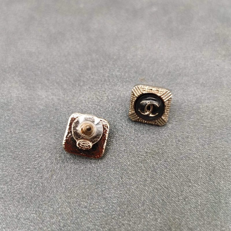 chanel香奈兒耳環21A黑金琺瑯雙c方形耳釘-5