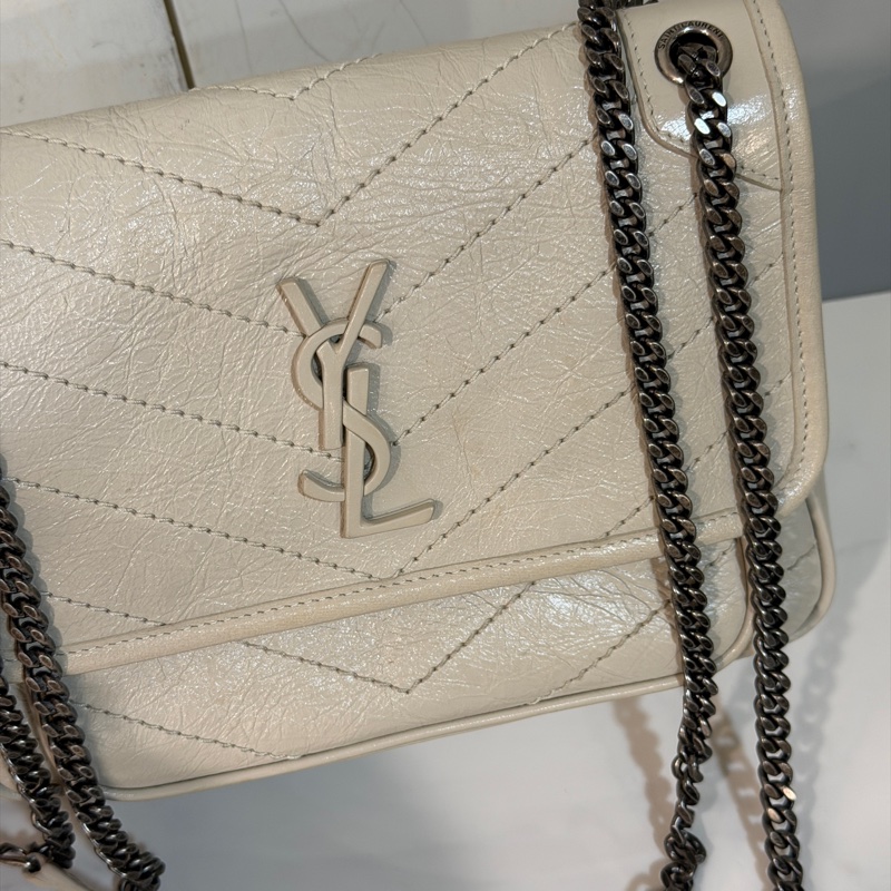 全新新款🈶購證❤️ #ysl #冰川白 #D釦 #niki #小號-6
