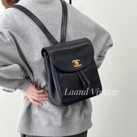 ✨Chanel vintage 黑金魚子醬後背包 有保卡🖤