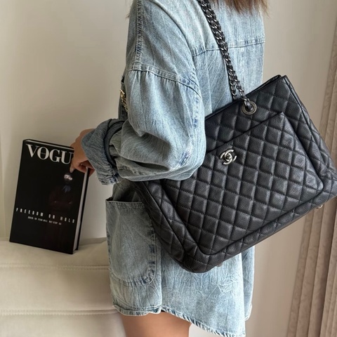 ✨Chanel 黑銀荔枝牛皮 做舊tote 可以放電腦🖤