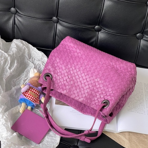 葆蝶家 Bottega Veneta bv雙橋包小號樹莓色  原始小號  配件帶鏡子