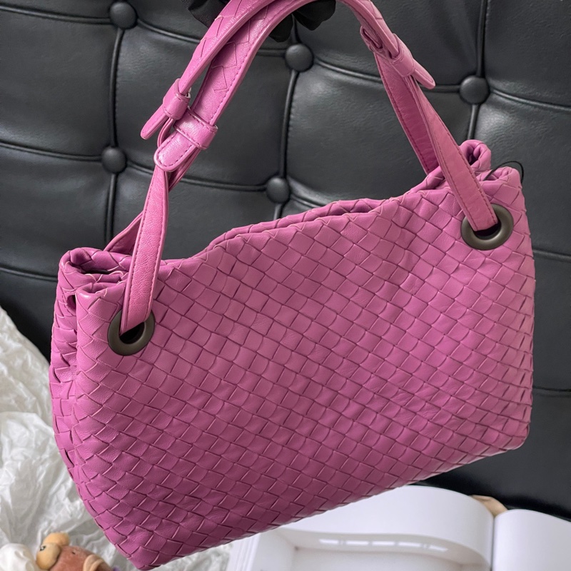 葆蝶家 Bottega Veneta bv雙橋包小號樹莓色 原始小號 配件帶鏡子-3