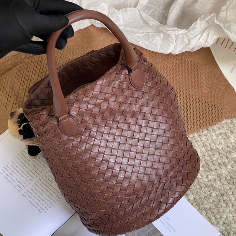 葆蝶家/Bottega Veneta bv棕色水桶包手提單肩-2