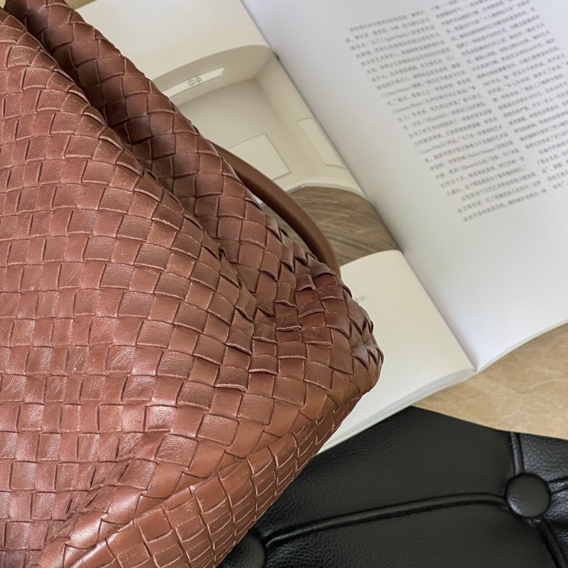 葆蝶家/Bottega Veneta bv棕色水桶包手提單肩-14
