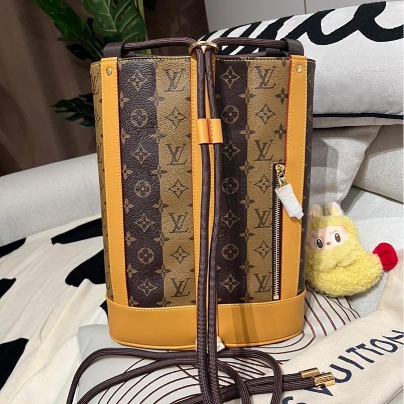 LV x NIGO Randonee 聯名款水桶backpack 限量版-2