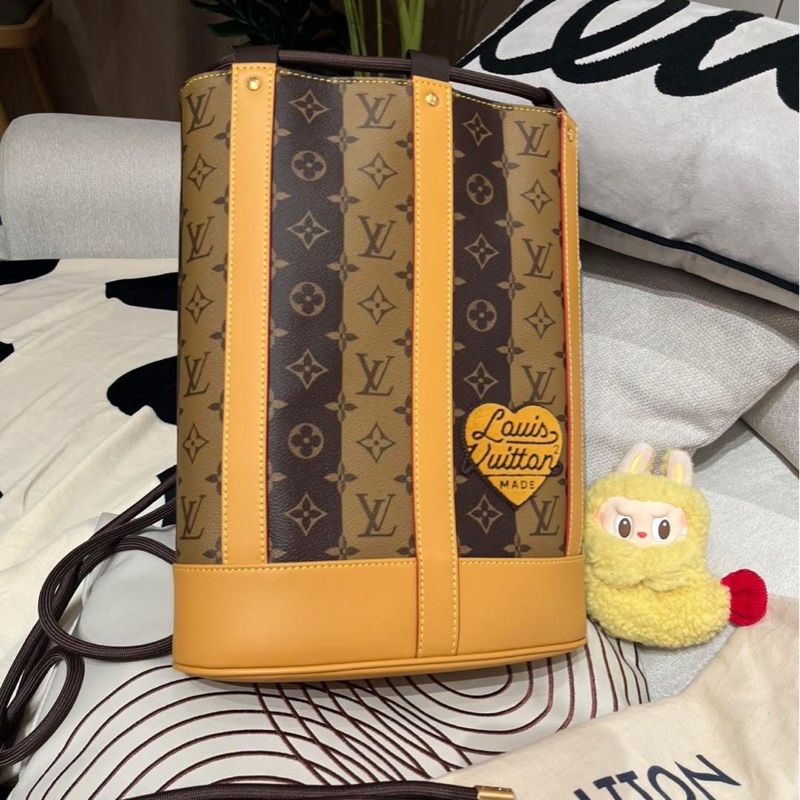 LV x NIGO Randonee 聯名款水桶backpack 限量版-7