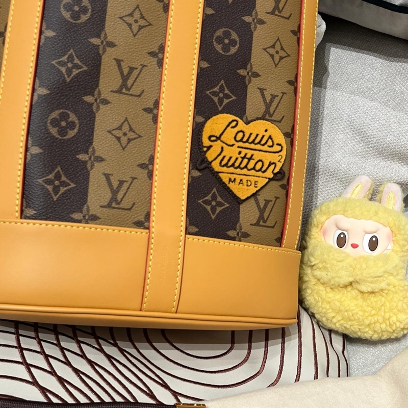 LV x NIGO Randonee 聯名款水桶backpack 限量版-12