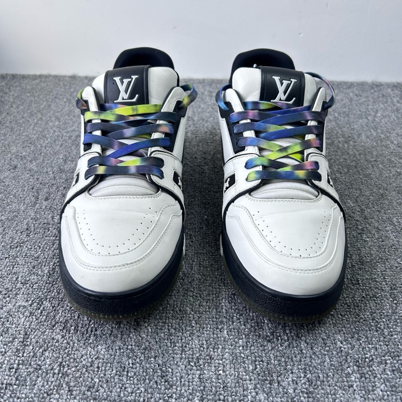 Louis Vuitton 路易威登 LV 黑白牛皮 Trainer 休閒鞋 尺碼：42碼-1