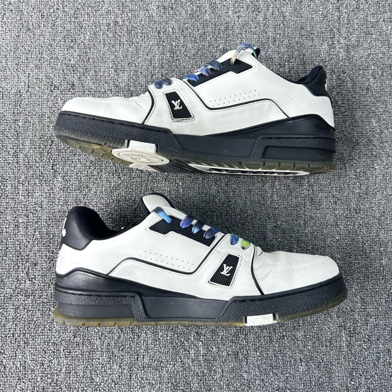 Louis Vuitton 路易威登 LV 黑白牛皮 Trainer 休閒鞋 尺碼：42碼-3