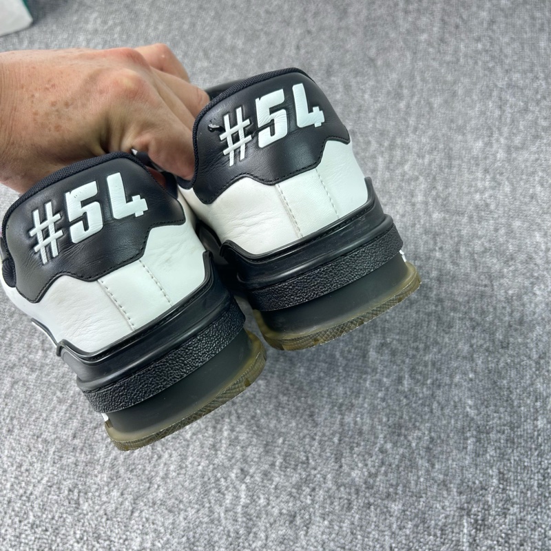 Louis Vuitton 路易威登 LV 黑白牛皮 Trainer 休閒鞋 尺碼：42碼-5