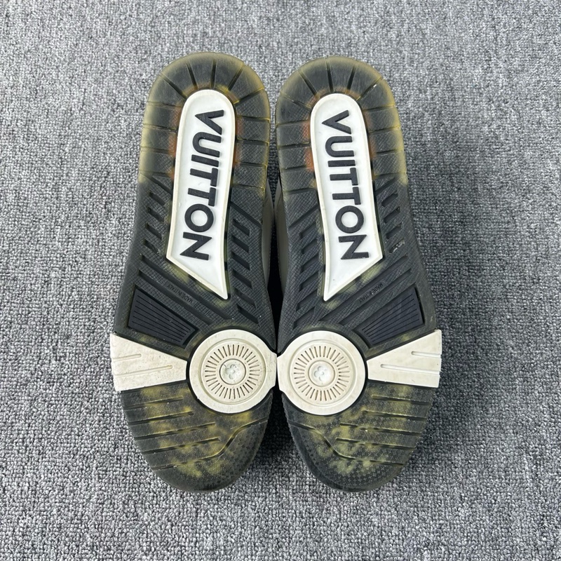 Louis Vuitton 路易威登 LV 黑白牛皮 Trainer 休閒鞋 尺碼：42碼-7